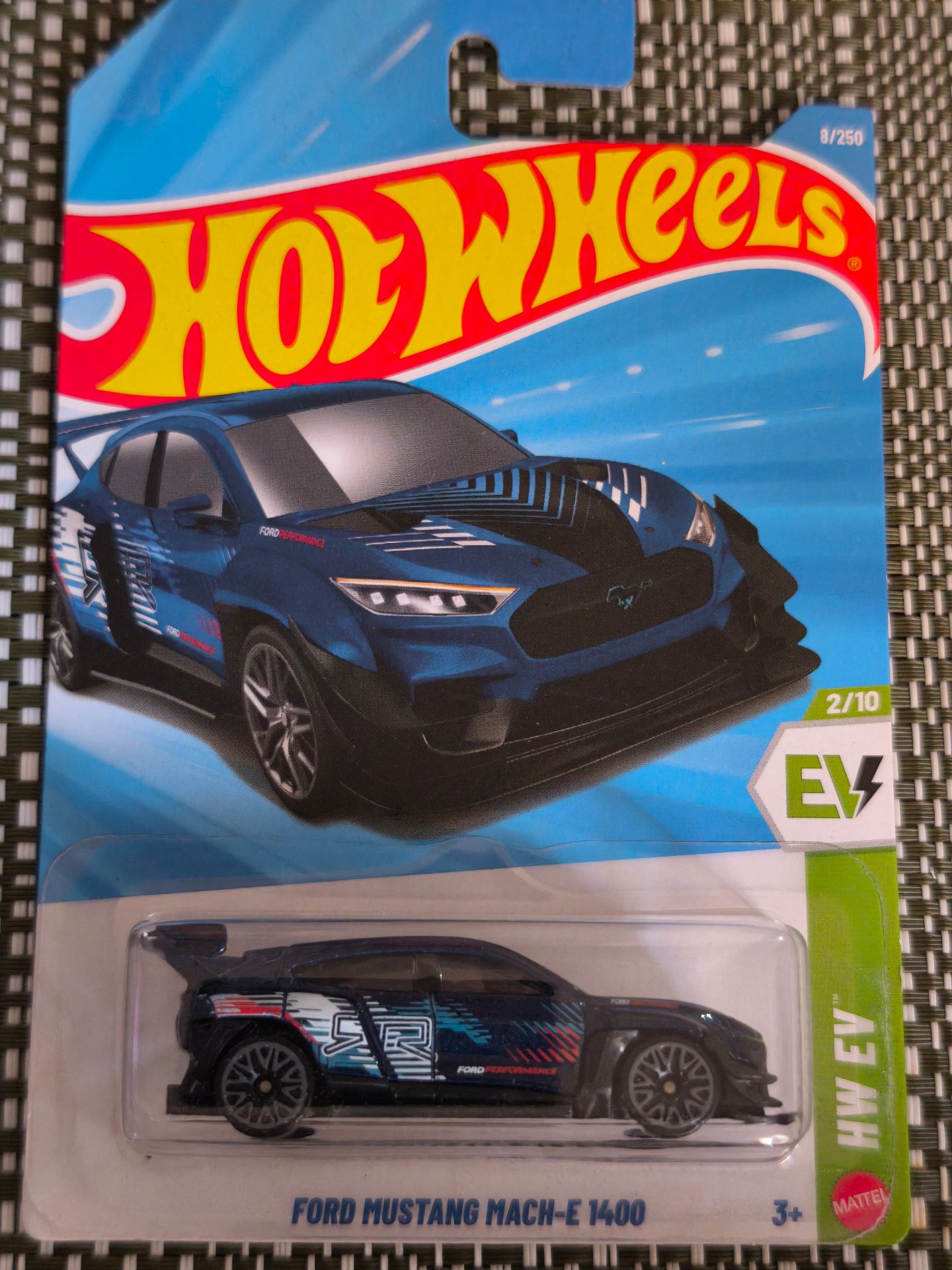 MACH - E 1400