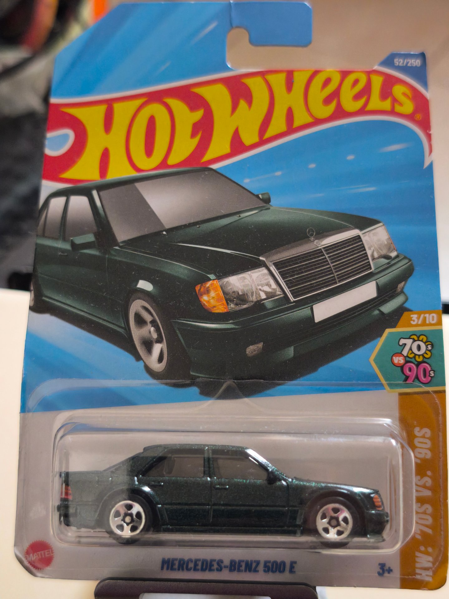 500 E